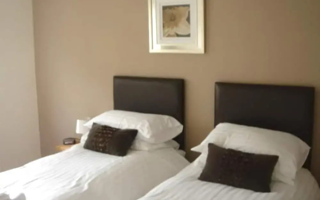 Yew Tree Inn Motel