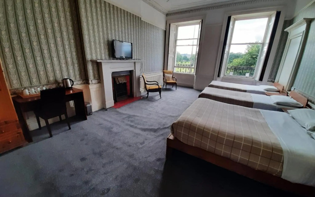 Adelphi Hotel