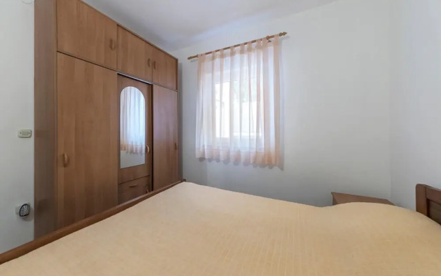 Awesome Home in Banjole With Wifi and 1 Bedrooms