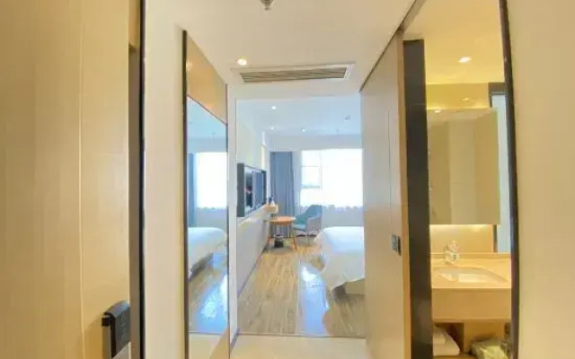 City Comfort Inn Hotel (Jingshan Xinshi Avenue People's Government)