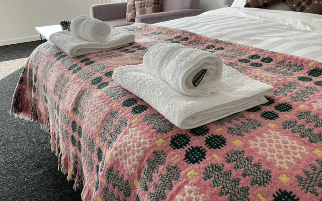 Traeth Rooms