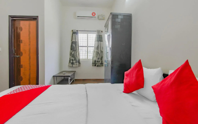 SKL Grand Rooms by OYO Rooms
