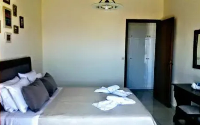 Aparthotel 3 Stars Petalidi