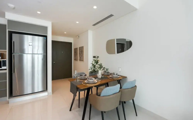 Elegant 2BR Emaar Beachfront Retreat