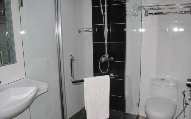 Labuk Hotel