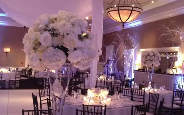 The Tidewater Inn