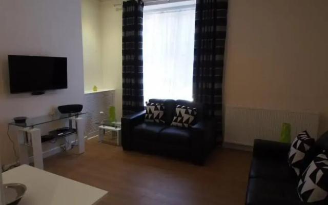 Wallfield Field Apartments