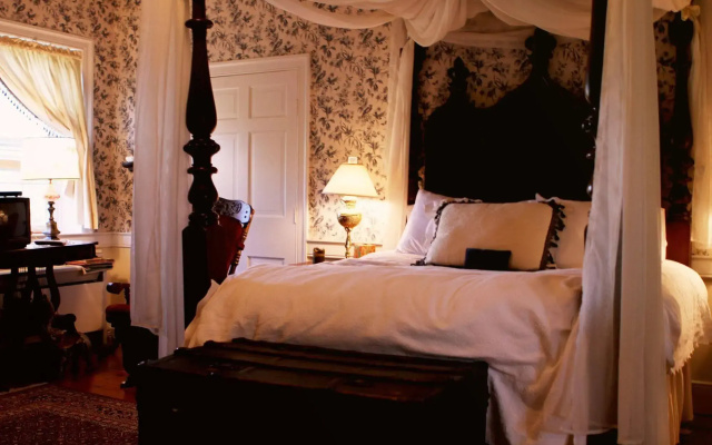 Cave Hill Farm Bed & Breakfast