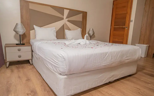 Lux Suites 37 on Kikambala Apartments