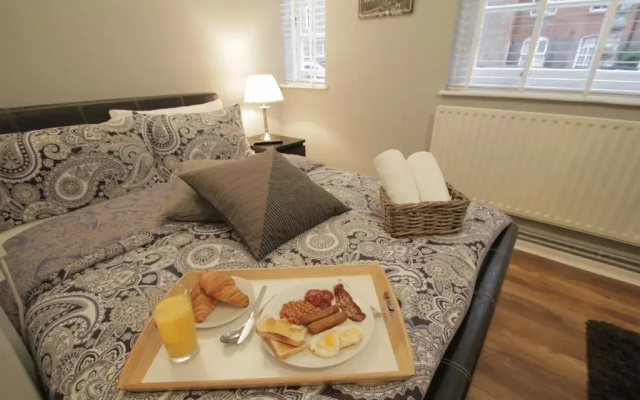 Heart of Shoreditch Molesey Apartments