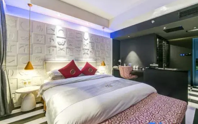 Nanhu Football Theme Hotel