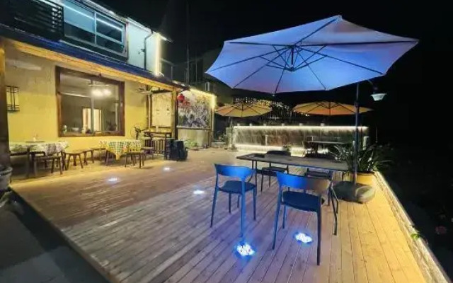 Hangzhou Panyuan Yunman red maple homestay