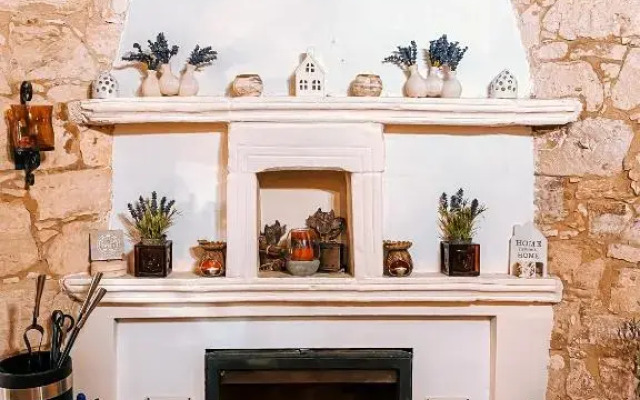 Magdalous House