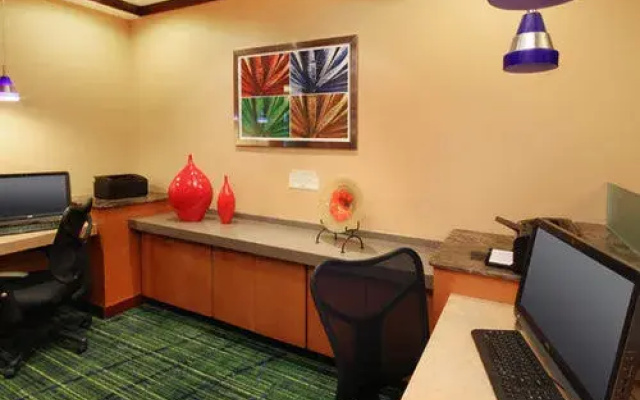 Fairfield Inn & Suites Woodbridge