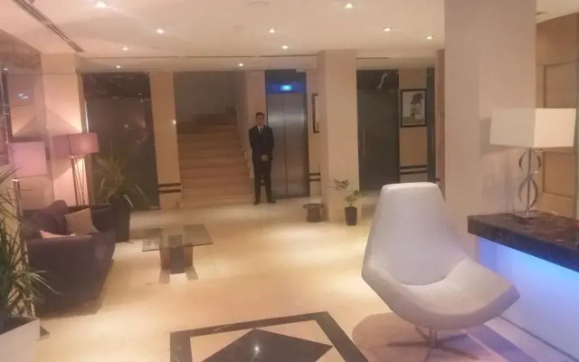 Hotel Adef