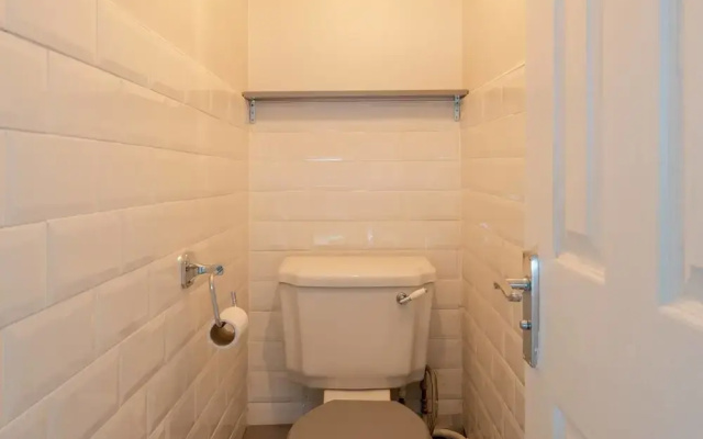 Stunning 2BR Flat Near Burgess Park W/garden