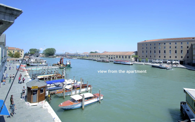 WHERE GRAND CANAL STARTS panoramic view, 5pax,wifi