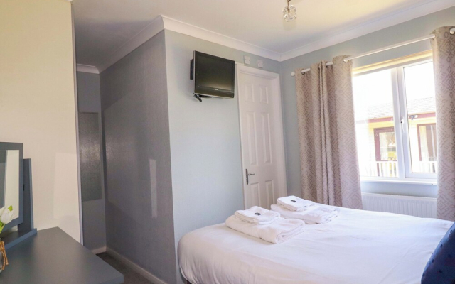 Lodge 9- Lamorna