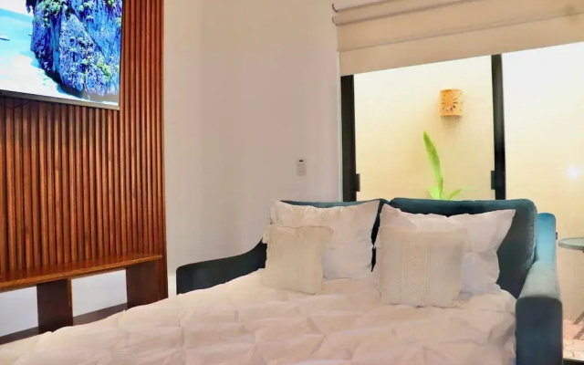 Sunset Kin Beach Apartments
