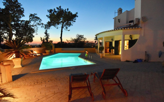 Villa Casa Tulipa Sleeps 4 With Pool, Garden & A/c