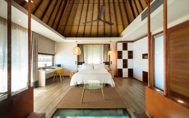 Отель Tahiti Ia Ora Beach Resort Managed By Sofitel Пунаауиа комната для гостей