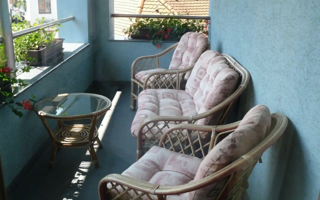 Agh Hotel