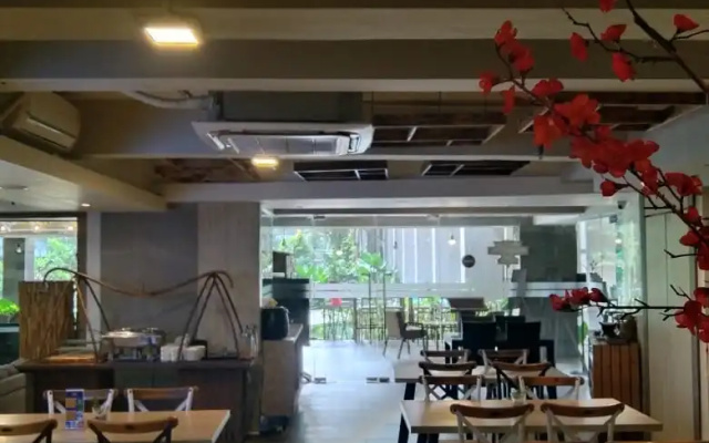 Graha Makara Suite Hotel and Residence