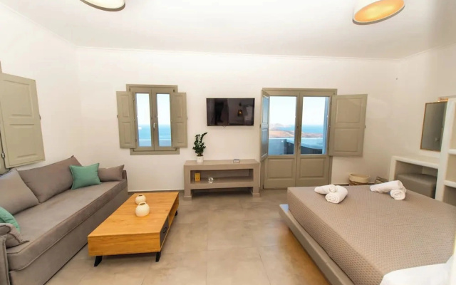Agia Marina Caldera Suites