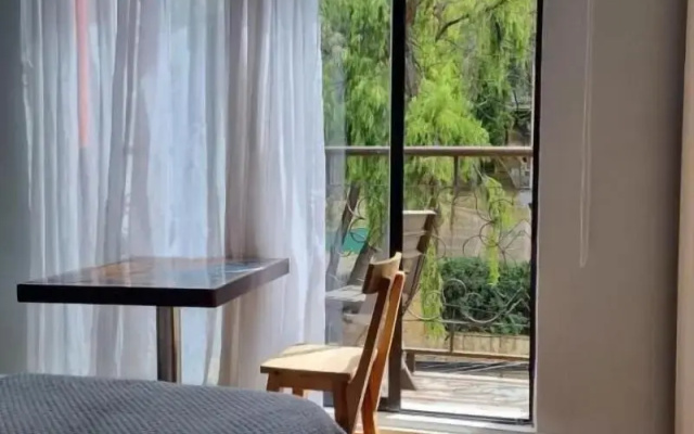 Mosaic House Hotel