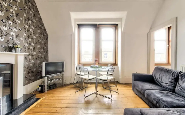 Central location! 2BDR Flat in Haymarket