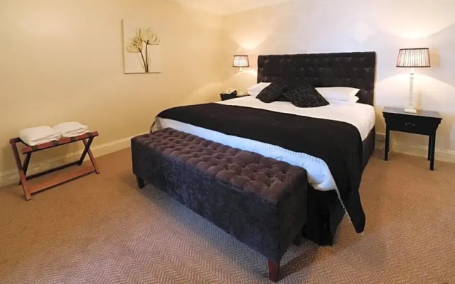 Dooly's Hotel