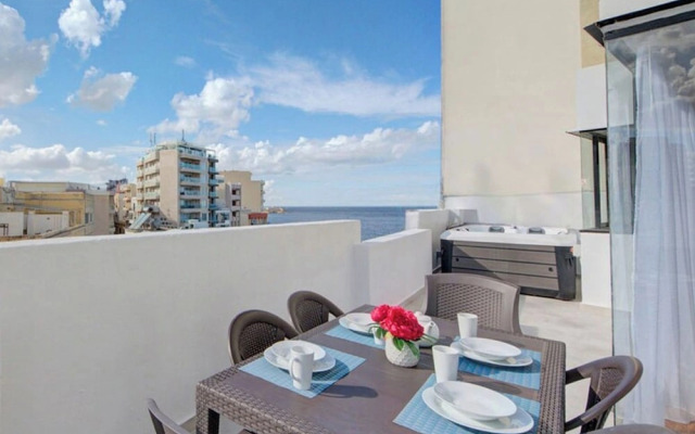 Sliema Sea View Jacuzzi Penthouse