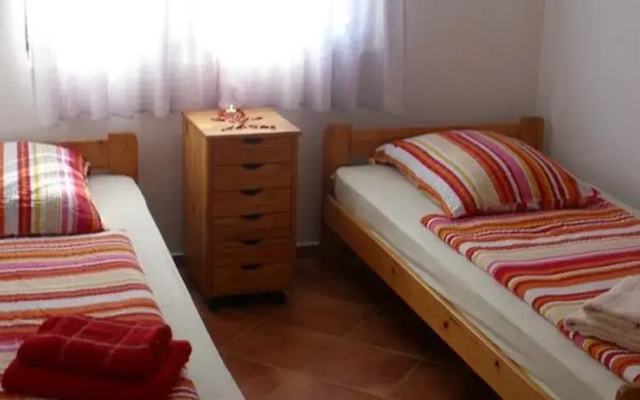 Apartments Miljak