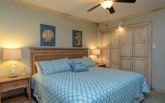 103 Las Brisas Poolside Condo 3 Bedroom Condo by RedAwning