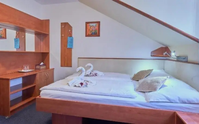 Francis Spa Hotel