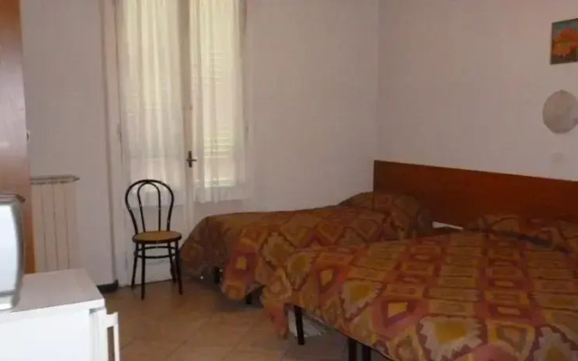 Viottolone Bed and Car