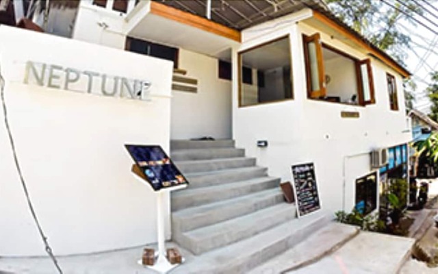 Отель Neptune Hostel Таиланд, Мэй-Хаад-Бэй - отзывы, цены и фото номеров - забронировать отель Neptune Hostel онлайн вид на фасад