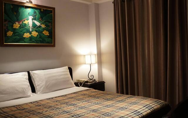Nguyen Khang Hotel вид на фасад