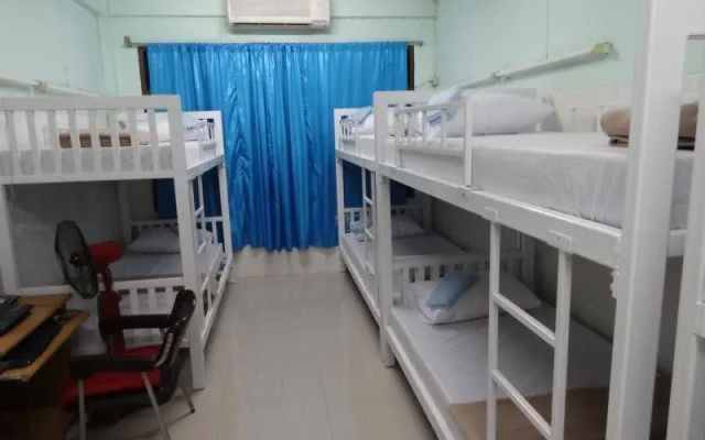 Khaosan River Inn Hostel