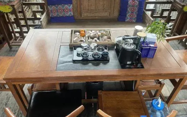 Tusi Bieyuan Guesthouse (Lotus Town Waterfall Store)