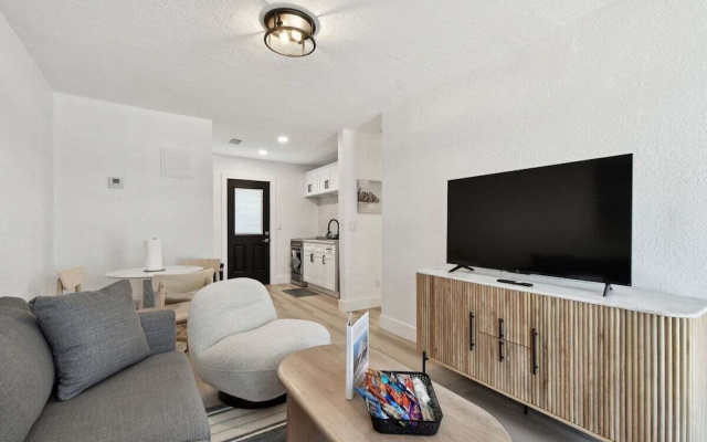 117 127th Ave E Unit 3
