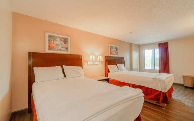Capital O Fairway Inn - Baytown La Porte TX