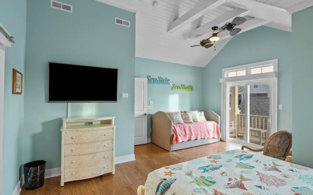 Sea Escape 3 Bedroom Townhouse by RedAwning