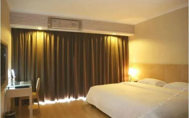 New Year Hotel