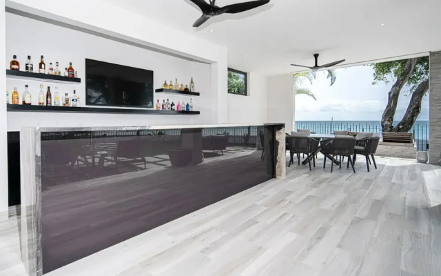 Onyx by Blue Sky Luxury
