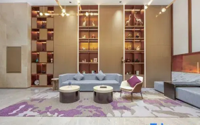 Lifeng Hotel (Boluo Yida City Plaza High-Speed Rail Station Branch)