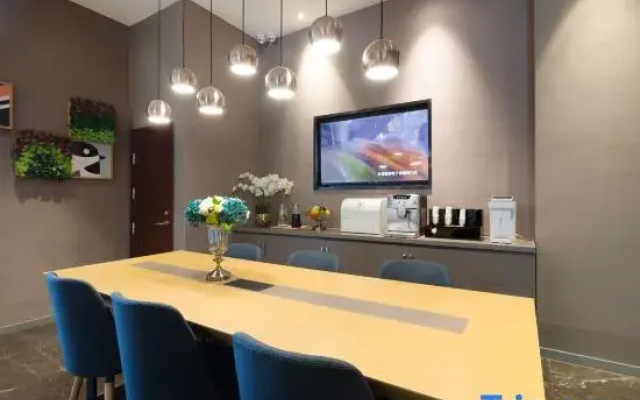 Homeinn Selected Hotel (Weifang Beihai Road City Government Square Ginza)