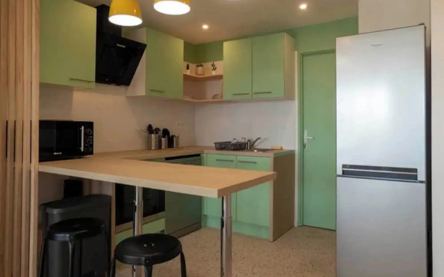 Private Room in a Shared Apartment - Bron