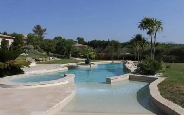 Villa Cara