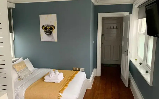 Ideal Location- Studio Flat in Heart of the City